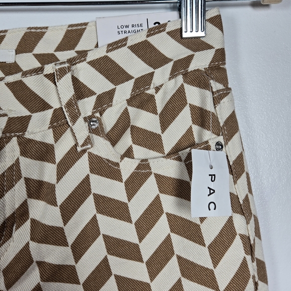 NEW PacSun Brown Chevron Print Low Rise Straight Leg Split Hem Jeans Size 24 - Picture 9 of 16